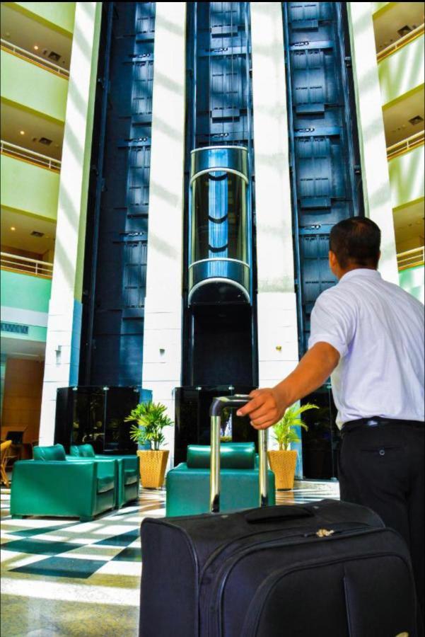 Flat No Tropical Executive Hotel Манаус Екстериор снимка
